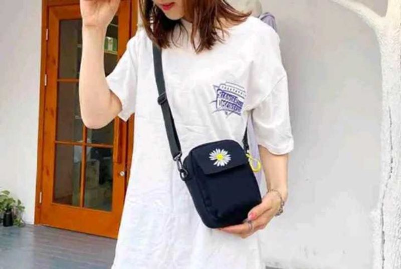 Daisy Crossbody Bag