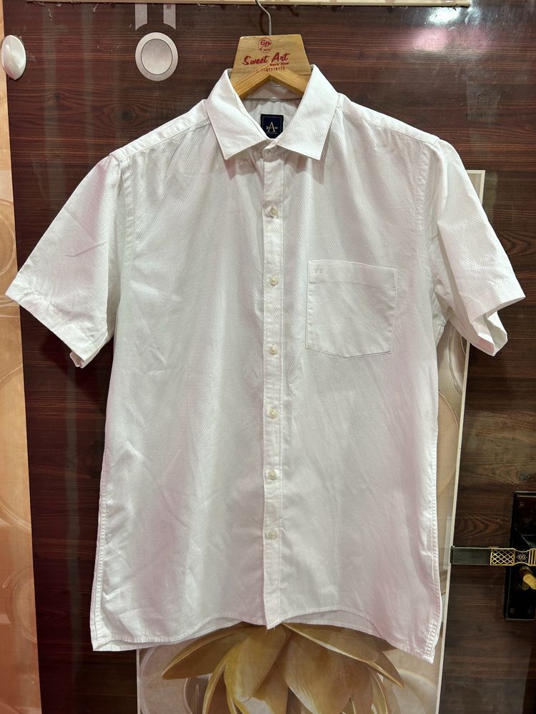 Arrow White Half Sleeves Shirt For Men’s