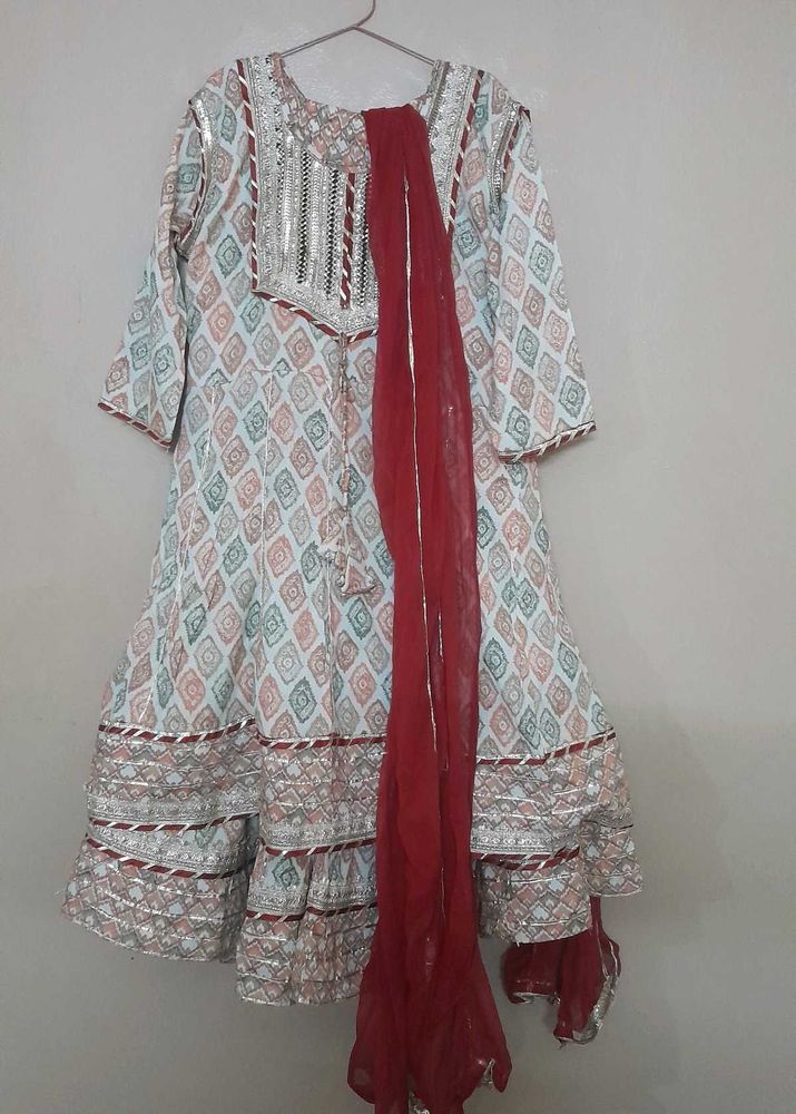 grara suit