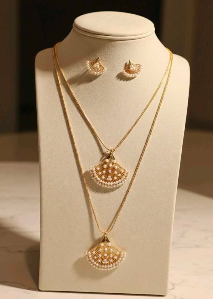 Elegant Pearl &amp; Gold Jewelry Set - Unused