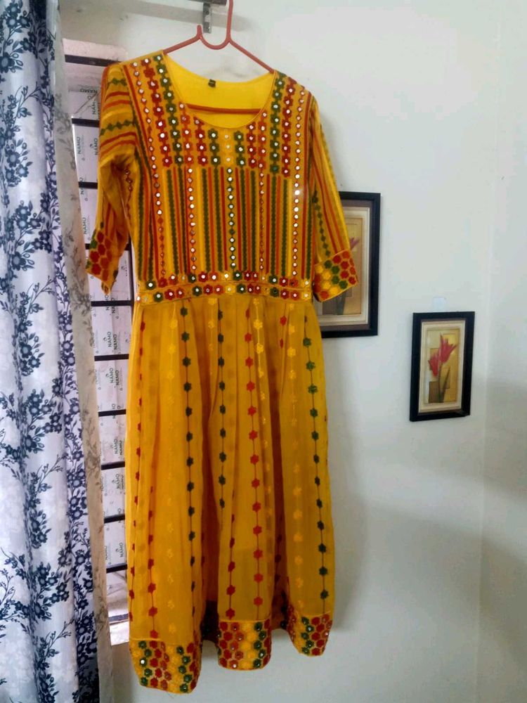 Women&#39;s Traditional Designer Kurti Set