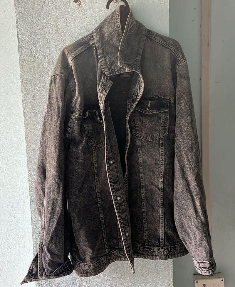Classic charcoal Denim Jacket – Timeless Style &amp; E