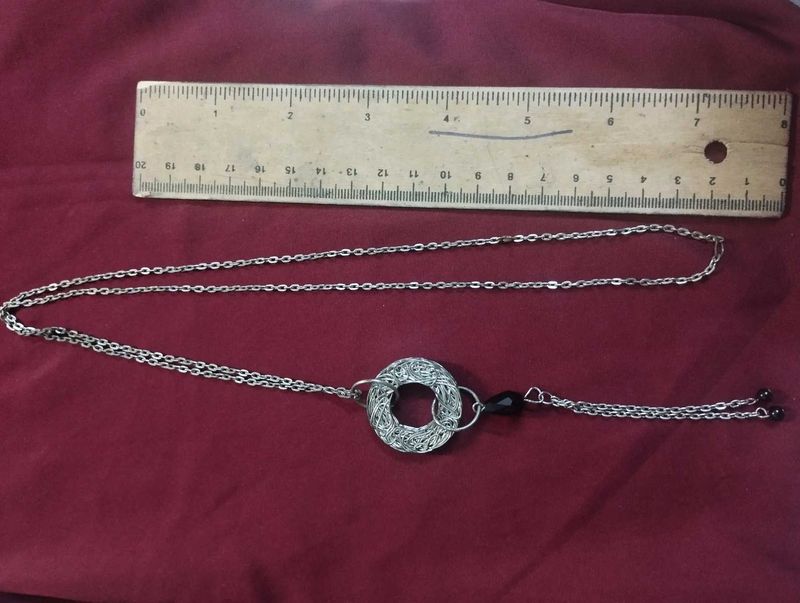 Silver Tone Circle Pendant Necklace