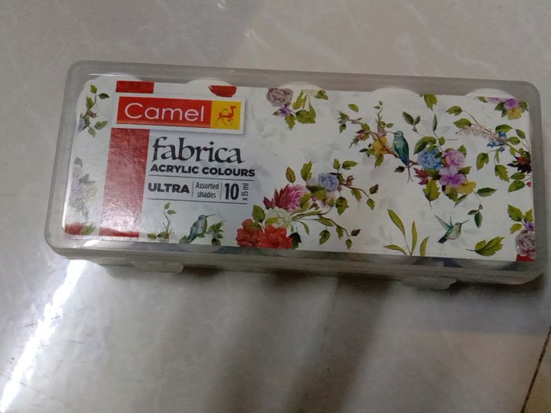 Camel Fabrica Acrylic Colour