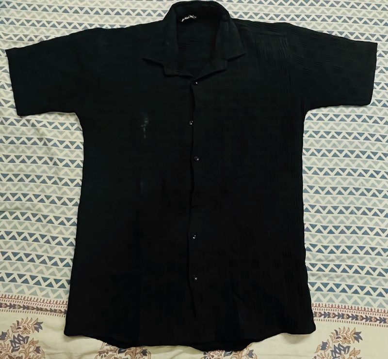 Black Short Sleeve Button-Down Shirt