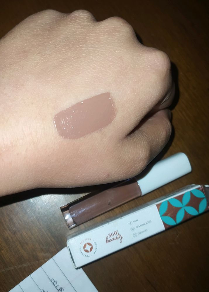 Matte Liquid Lipstick In Almond Graze Shade