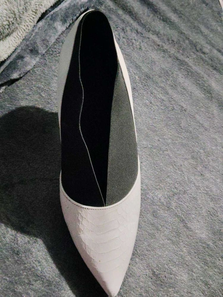 White Pointed Toe Heels
