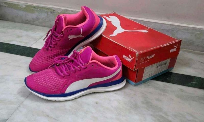 Puma Pink Sports Shoes