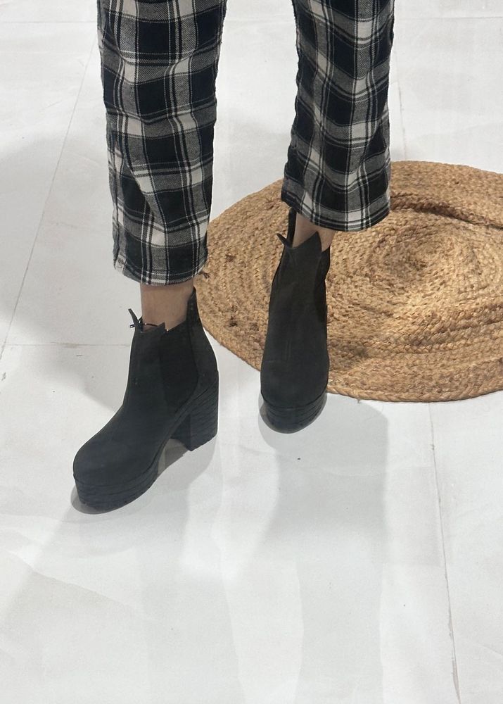 Completely New Black ankle Boots