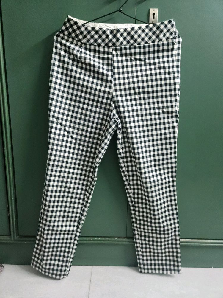 It&#39;s an Formal Trouser. Cheque In Print.