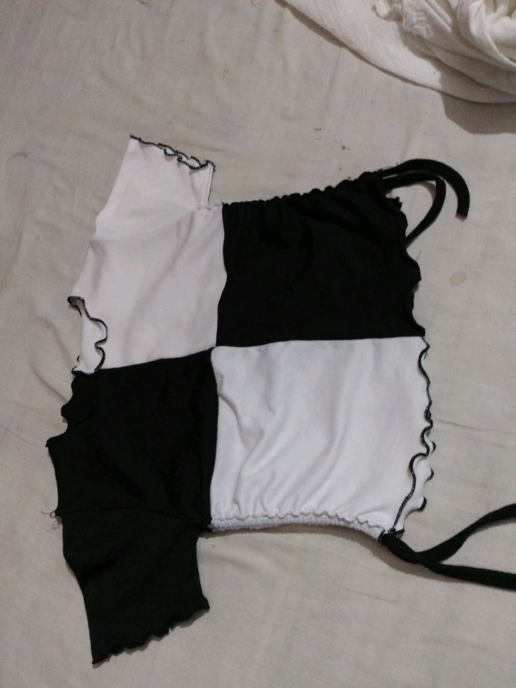 🥰 Double Color Crop Top🥰#croptop#blackandwhite#sidedori#noflaws#likenew