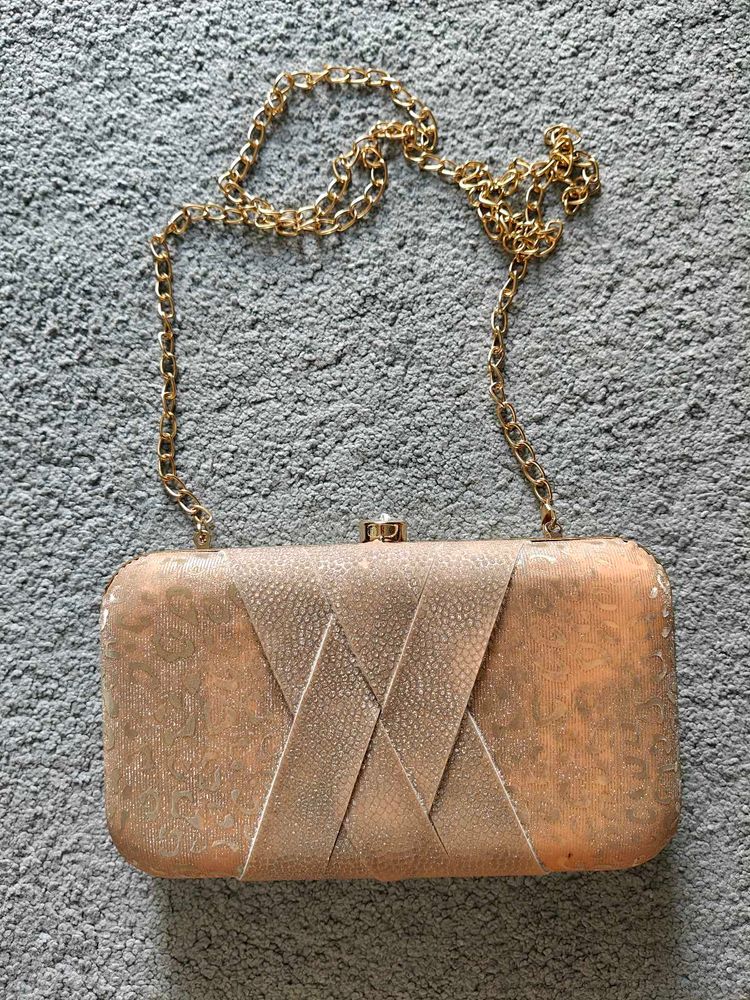 Elegant Clutch with Chain