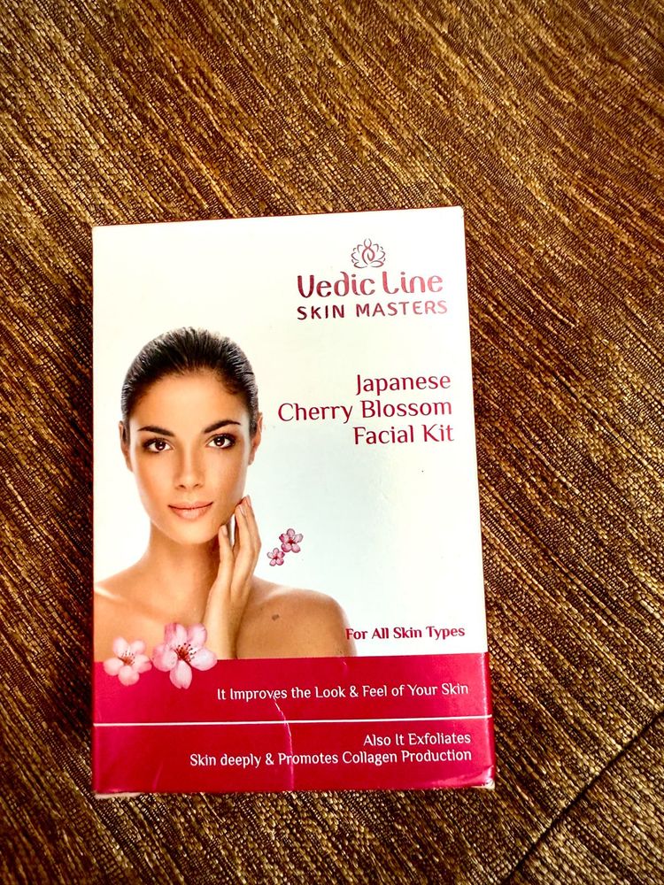 Vedic Line Japanese Cherry Blossom Facial Kit