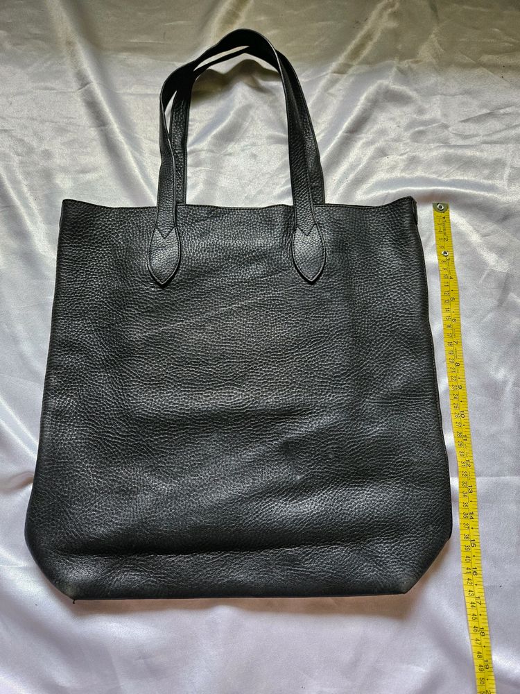 BURBERRY black Learher Handbag