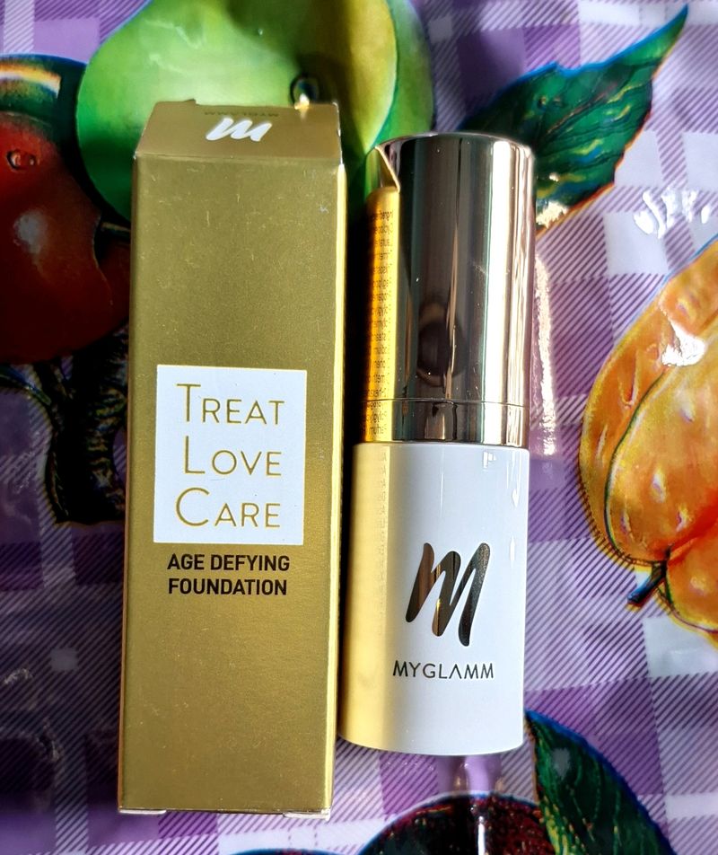MYGLAMM Riveve Foundation With Medium Cove