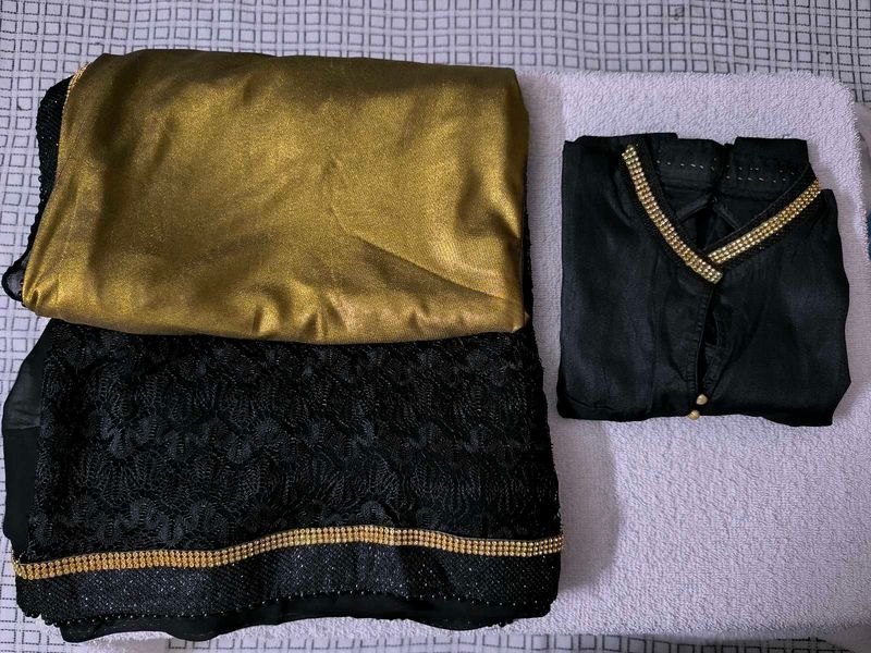 Elegant Black &amp; Golden Saree