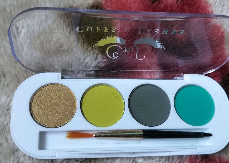 Cuffs And Lashes Eyeshadow Pallette