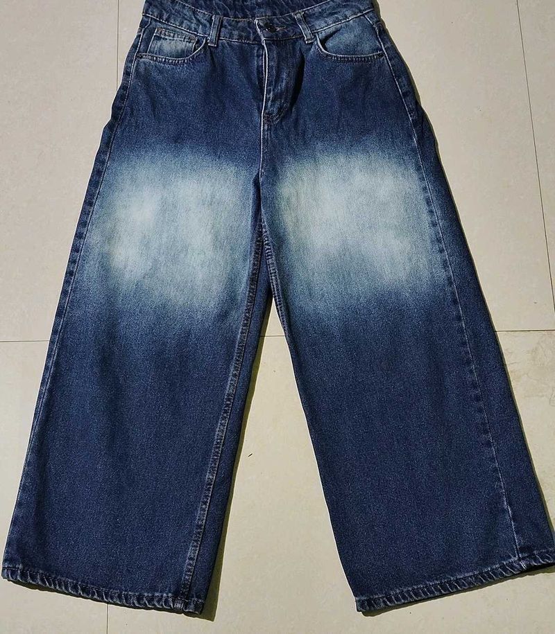washed baggy jeans