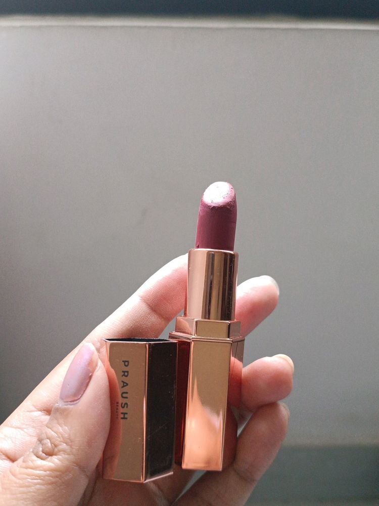 Praush Lipstick - Showbiz