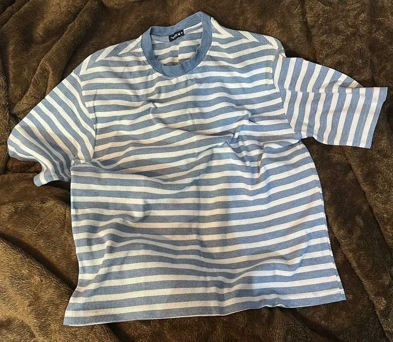 Striped T-shirt - Casual Style