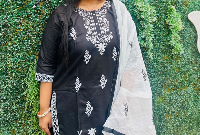 Black &amp; White Embroidered Kurti Set