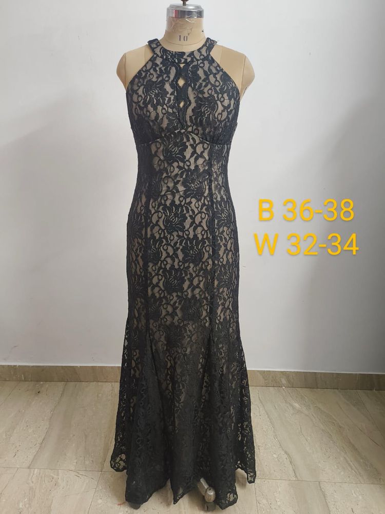 Elegant Black Lace Halter Gown