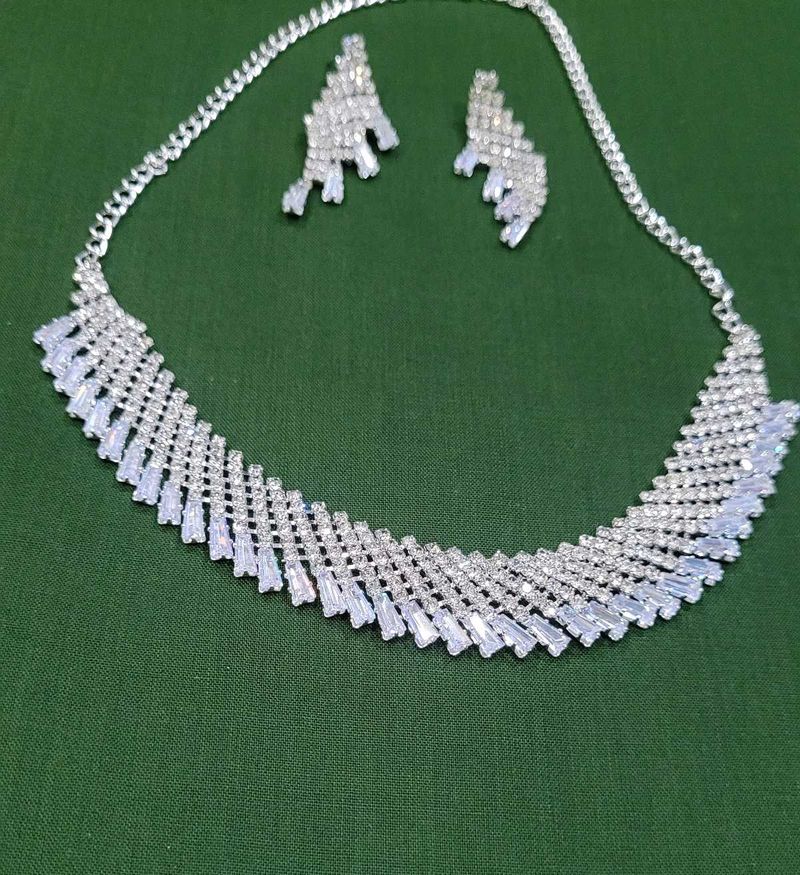 Sparkling Silver Jewelry Set
