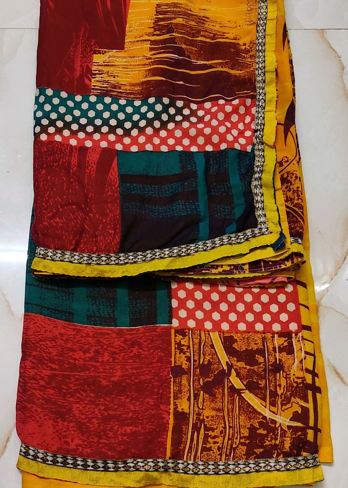 😍Pretty Synthetic Red Saree😍