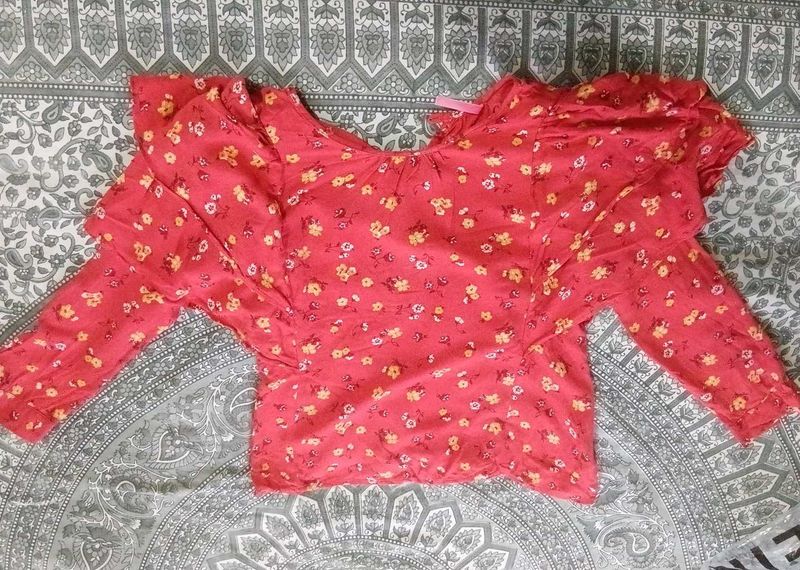 It&#39;s a Floral Top