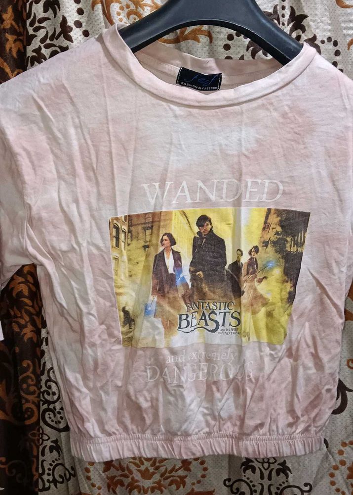 Fantastic Beasts Graphic Crop Top – &#34;Wanted &amp; Dang