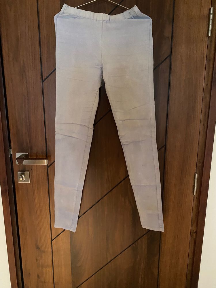 Blue Jeans Or Jegging / Legging