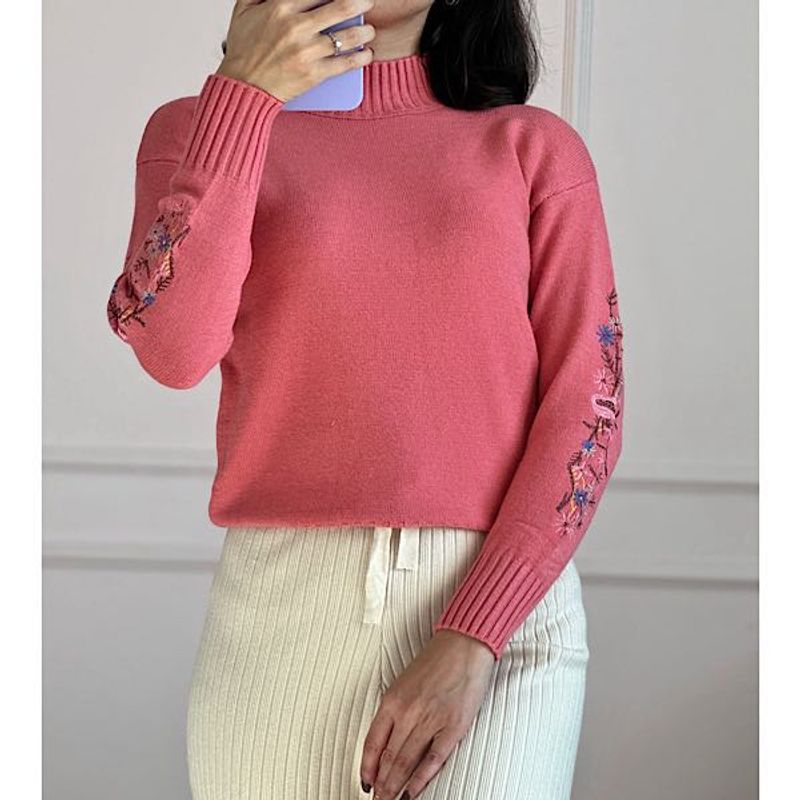 Pink Embroidered sweater 🎀