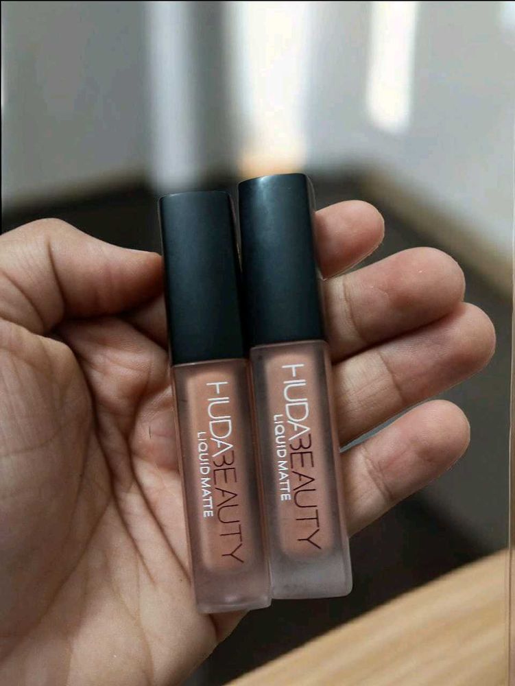 Huda Beauty mini liquid lipstick