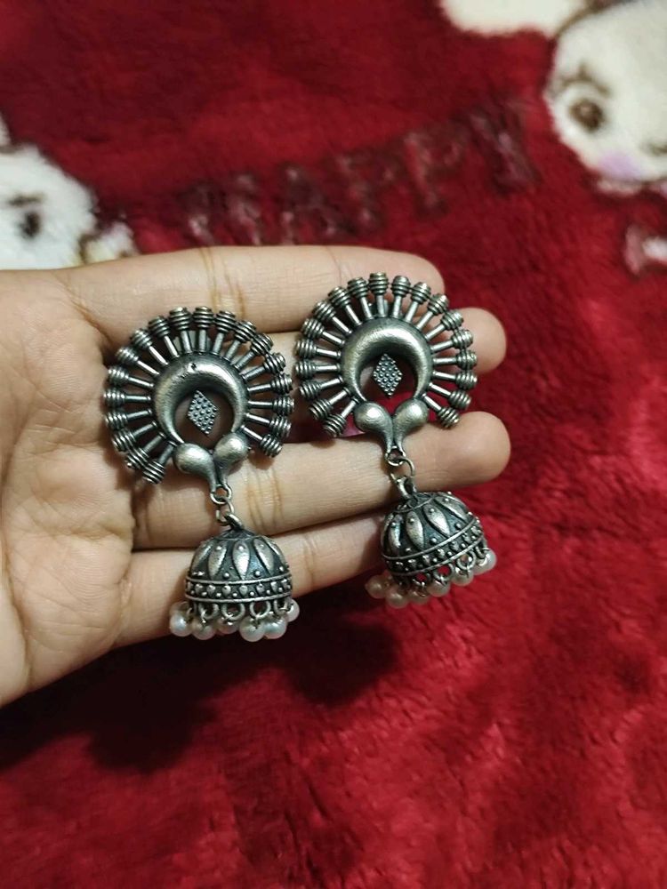Stylish Silver Jhumka Earrings
