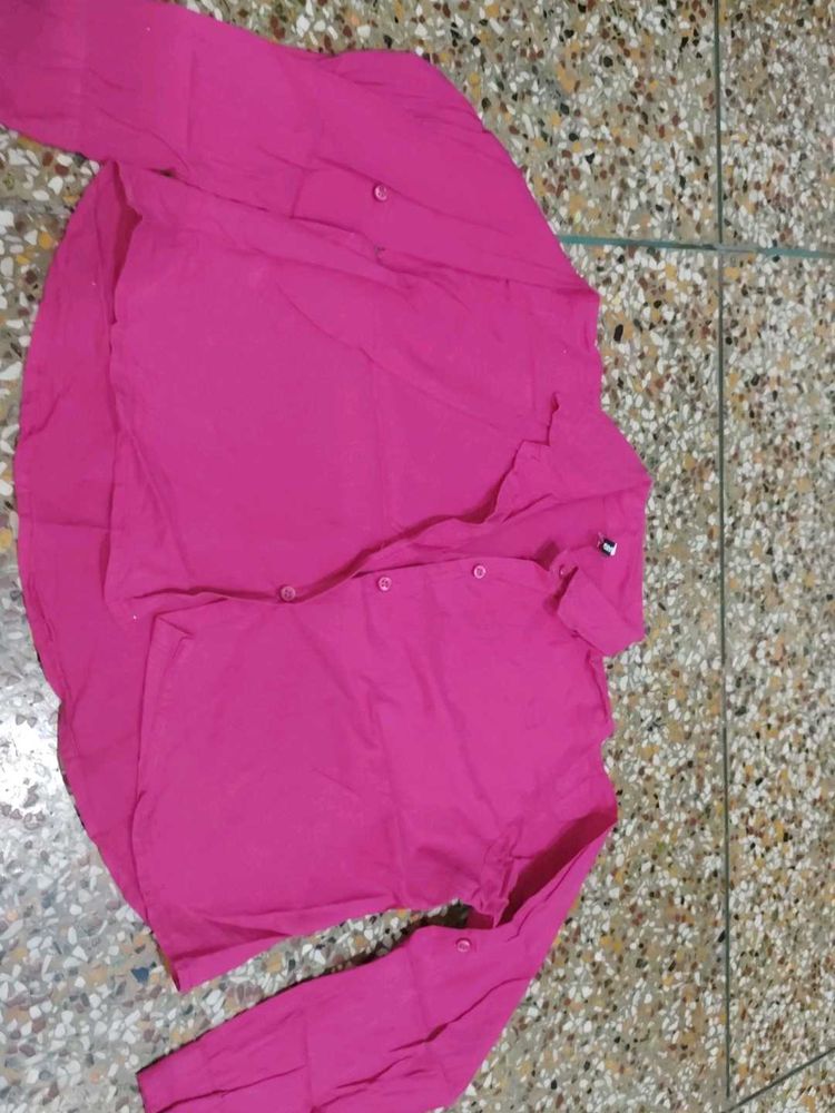 iska color dark pink hai I bahut jyada beautiful s