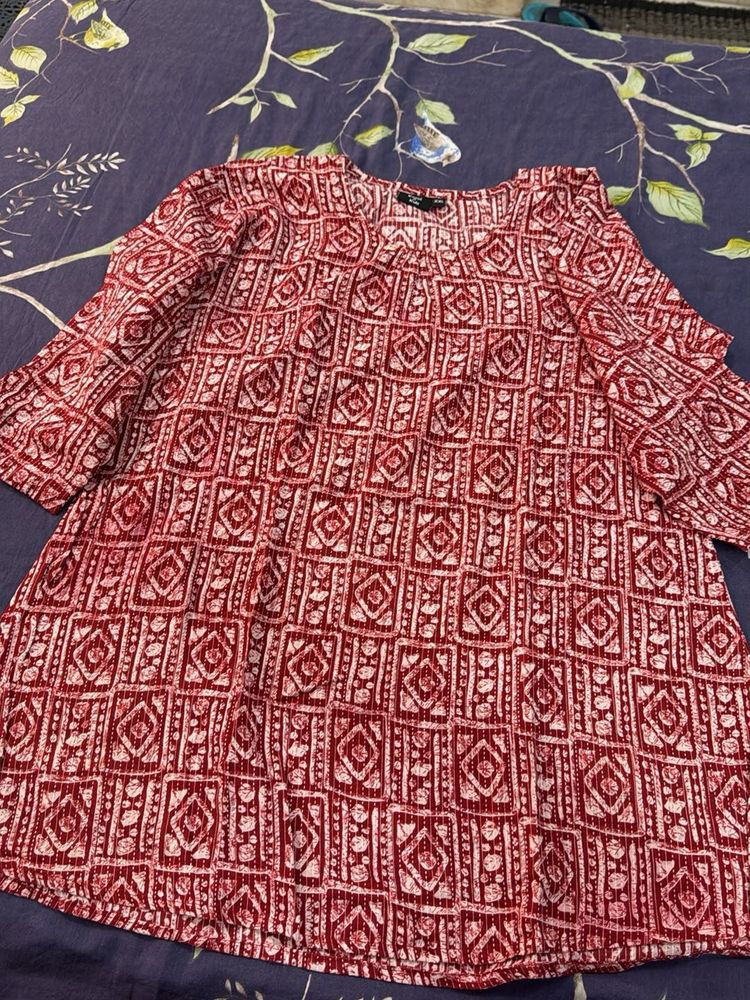 Red &amp; White Printed Top