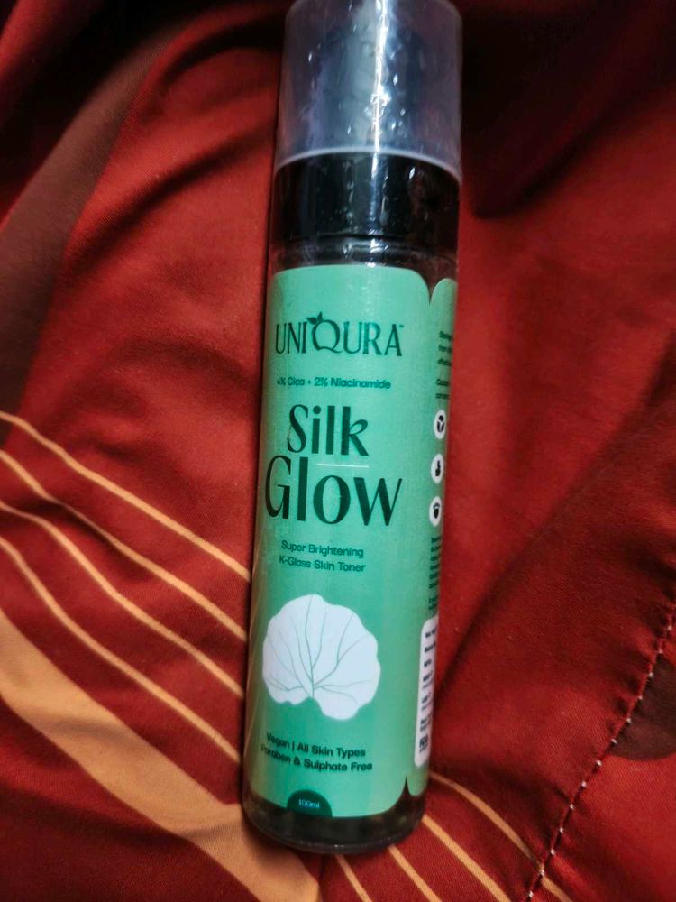 Uniqura Silk Glow Toner