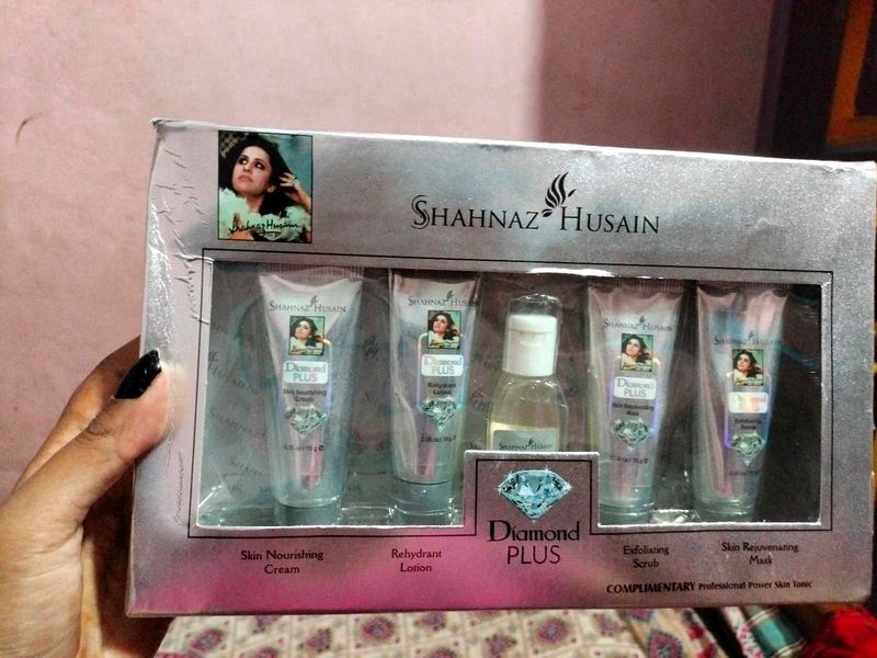 Shahnaz Husain Diamond Plus Kit