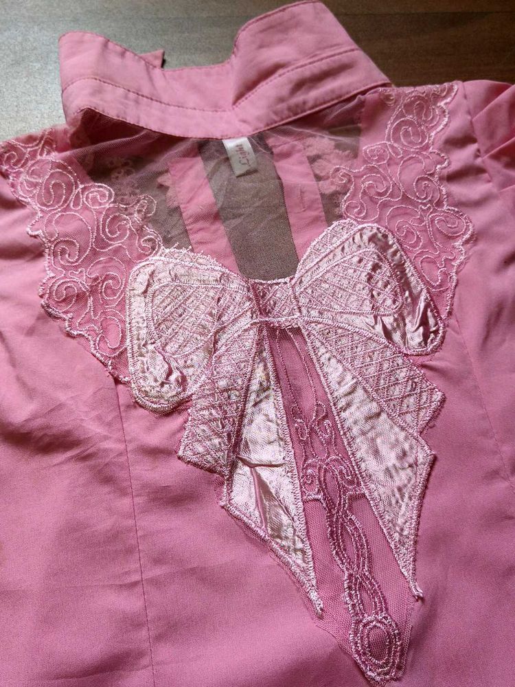 Pink Embellished Top🌷