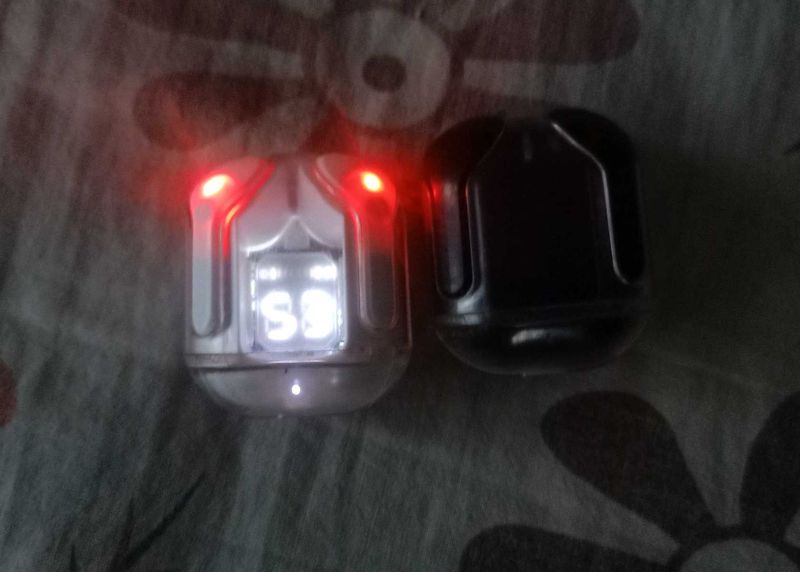 Ultrapods - Buy 1 Get One FREE