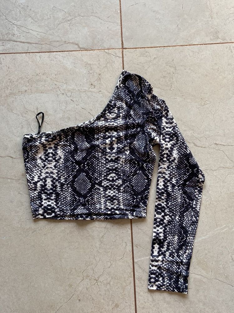 Snakeskin Print One-Sleeve Top