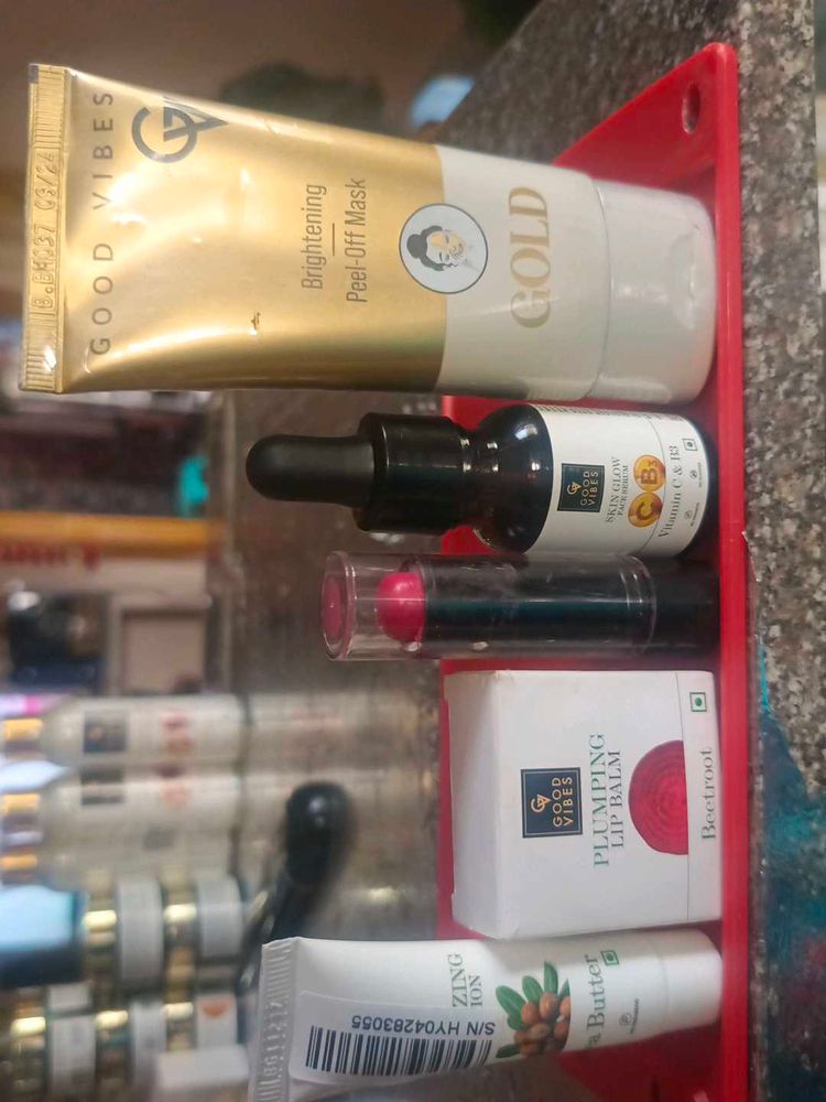 Gold Glowing Mask ,Serum, Lip balm, Stick,lotion