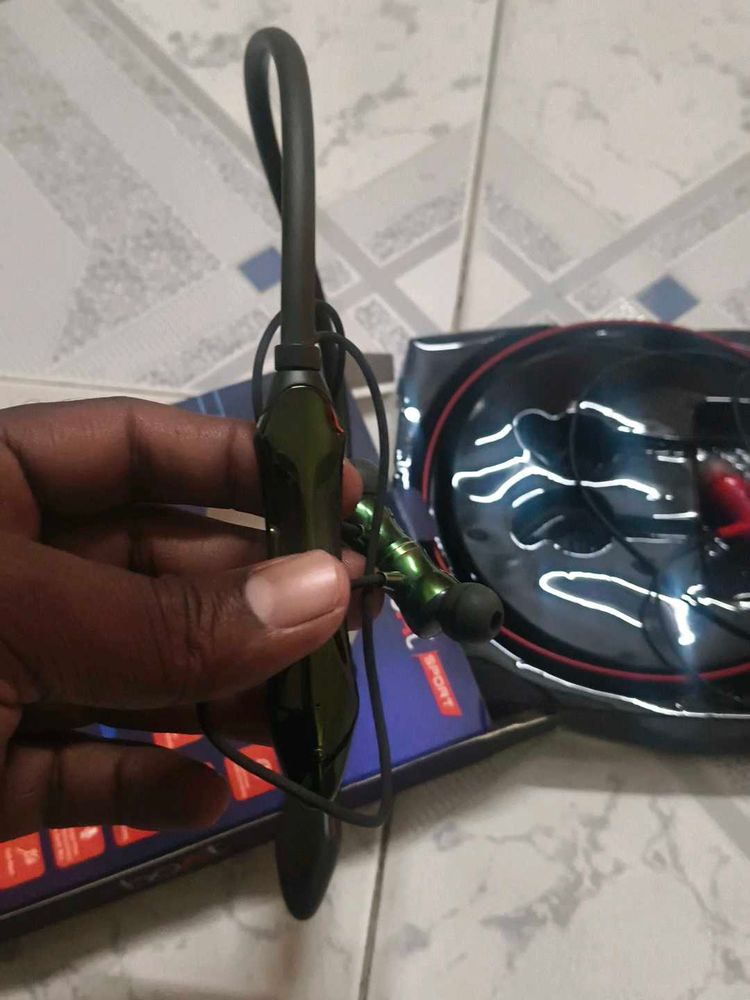 Wireless Neckband Headset