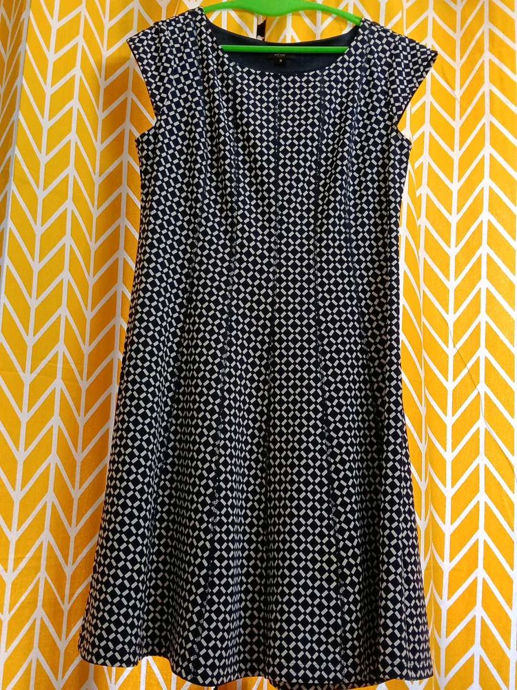 Elegant Patterned Dress