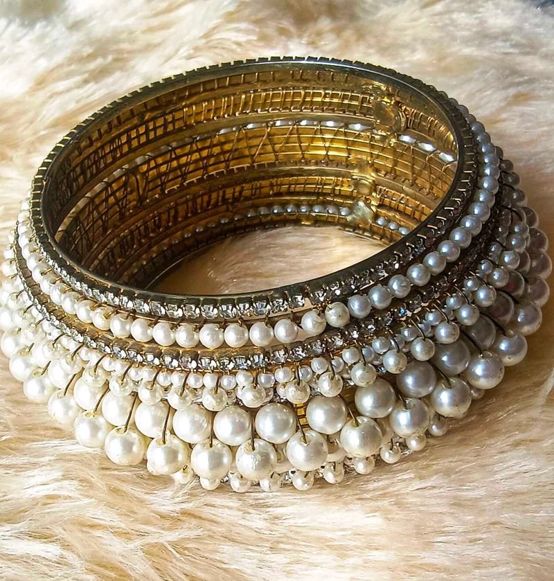 Single Pearl and Rhinestone Bangle