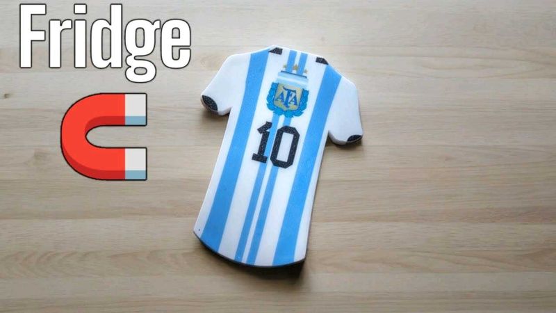 Mini Messi-Style Jersey Magnet – Argentina Edition