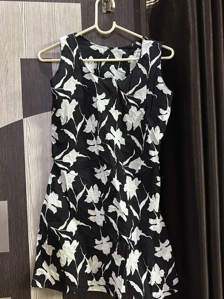 Floral Print Short Kurti