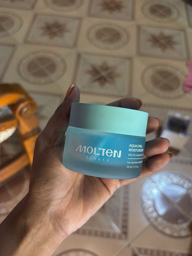 Molten Beauty Aqua Chill Moisturizer