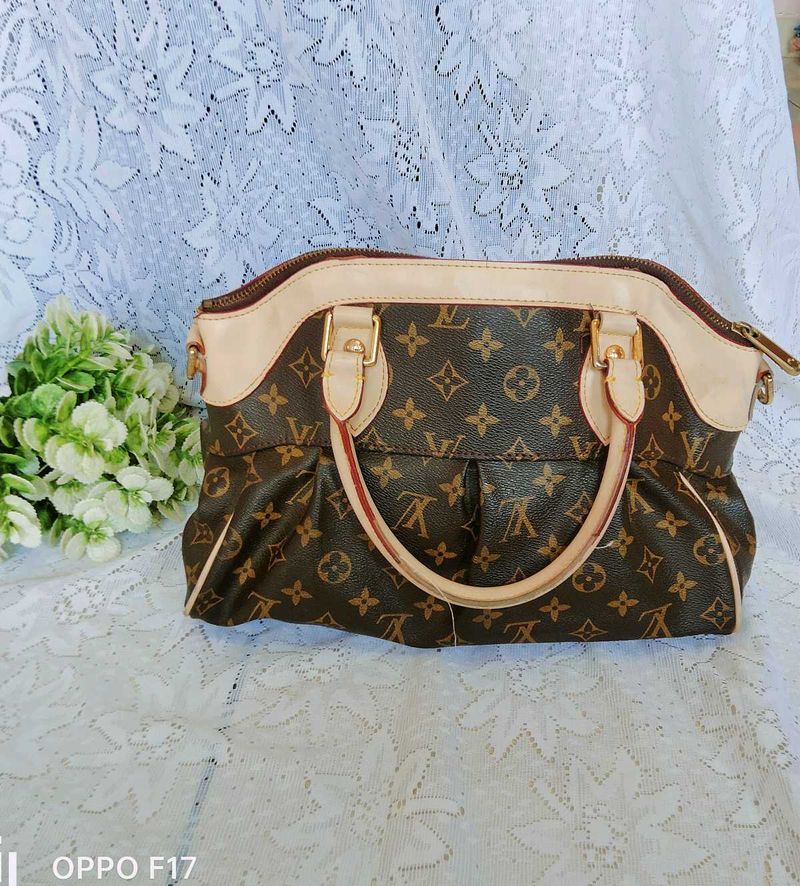 Louis Vuitton Stylish Hangbag