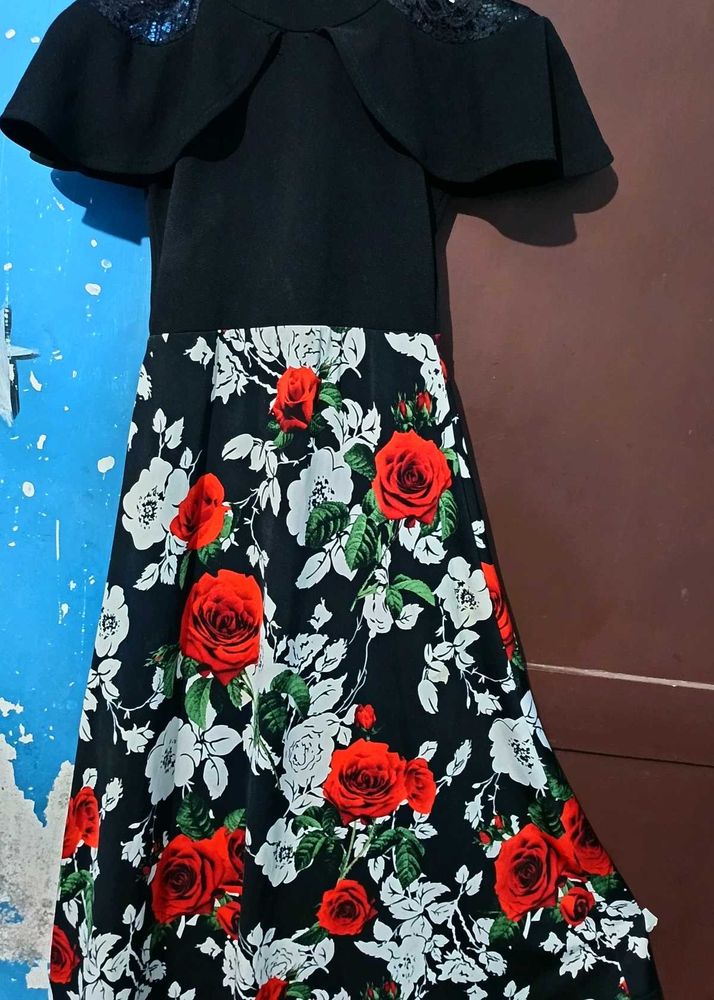 A Beautiful Long Frock/dress With 3D Print Design.